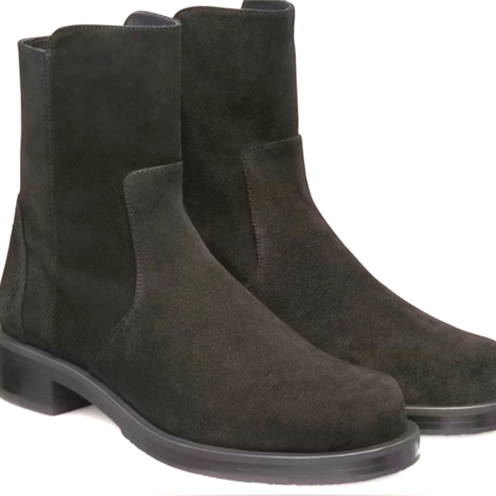 NEW ..Stuart Weitzman 5050 Bold Suede Zip Booties... Size 9B